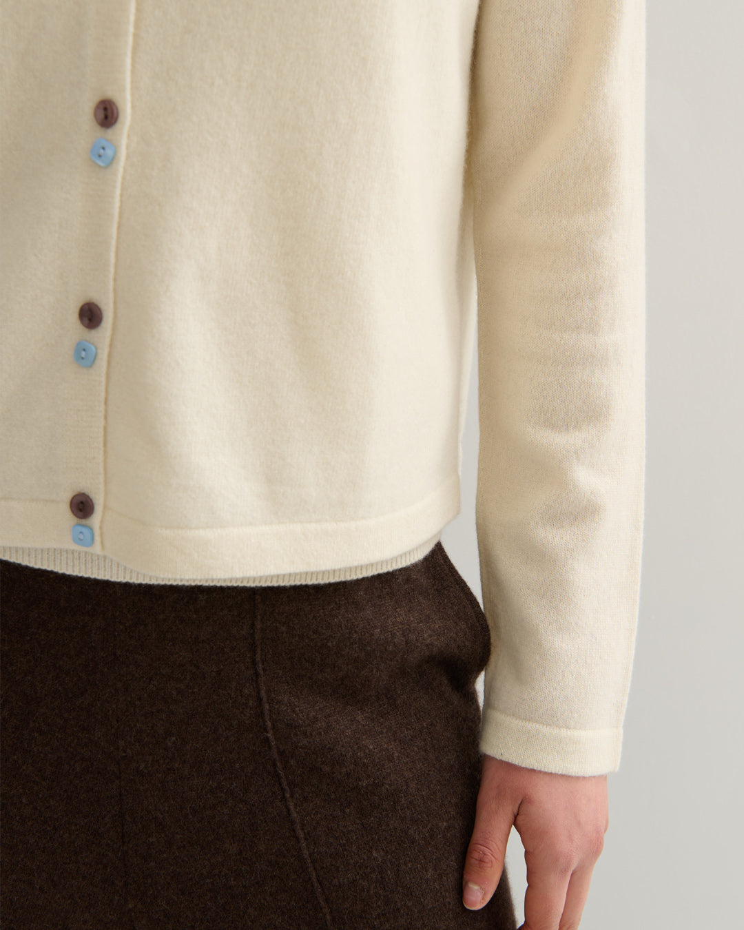 EASY DAYS CASHMERE DOUBLE BOTTON CARDIGAN - CREAM RAW