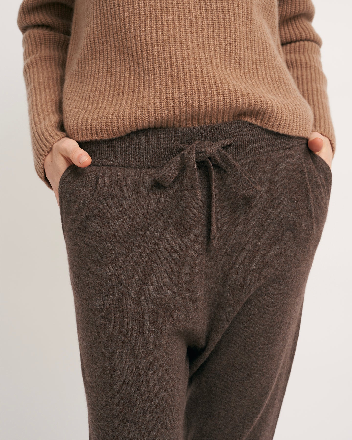 BE SPOILED CASHMERE TRACK PANTS - CHESTNUT