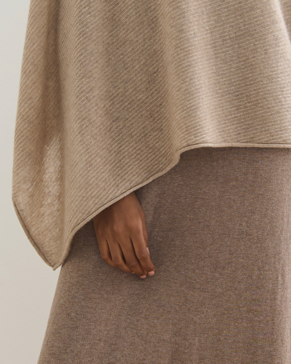 LIKE A BREEZE CASHMERE UTILITY PONCHO - BISQUE