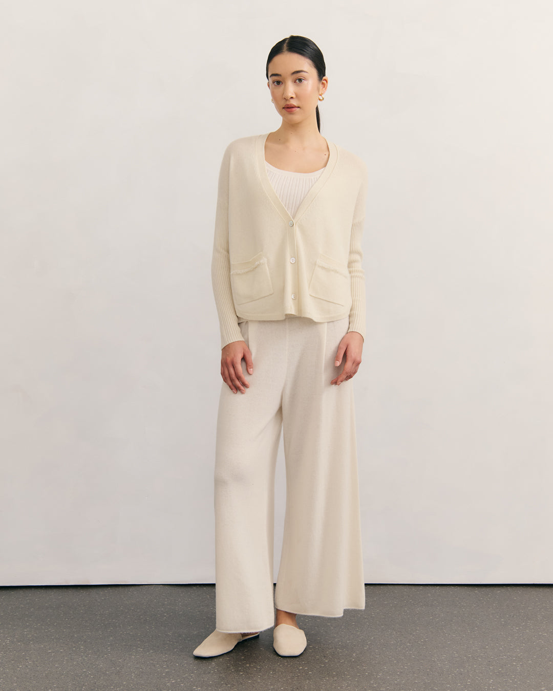 CASHMERE CRESCENT CARDIGAN - CREAM RAW