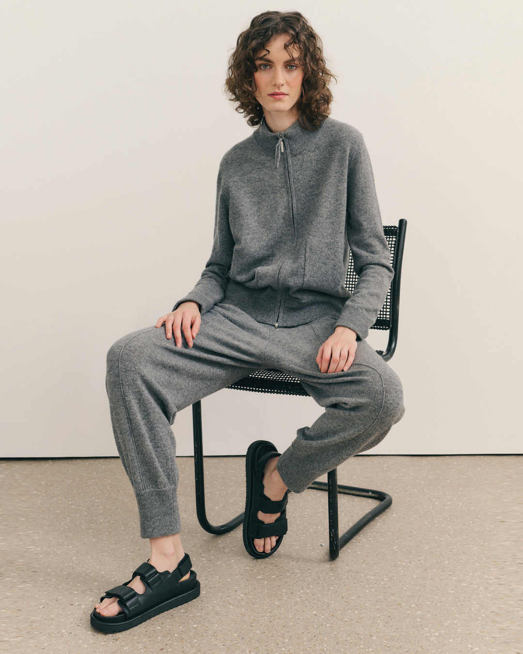CASHMERE VOYAGER PANTS - MID GREY