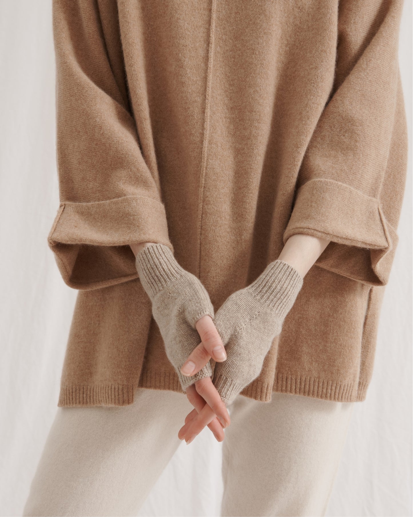 CASHMERE WRIST WARMER MITTENS - WHEAT
