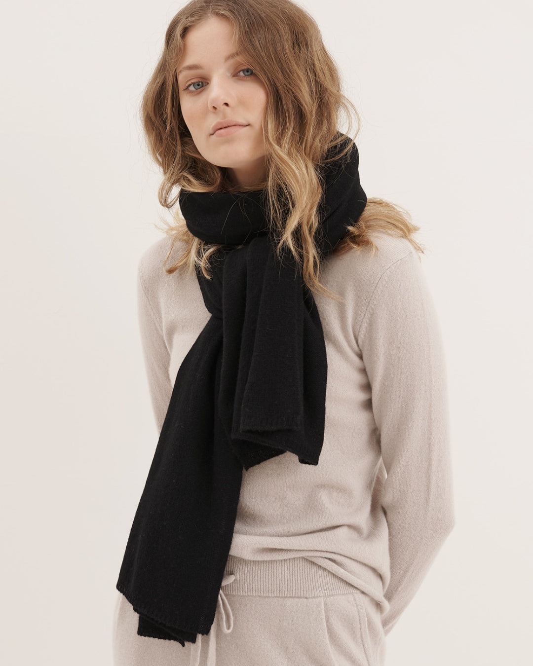 CASHMERE SCARF SHAWL IN ONE - BLACK