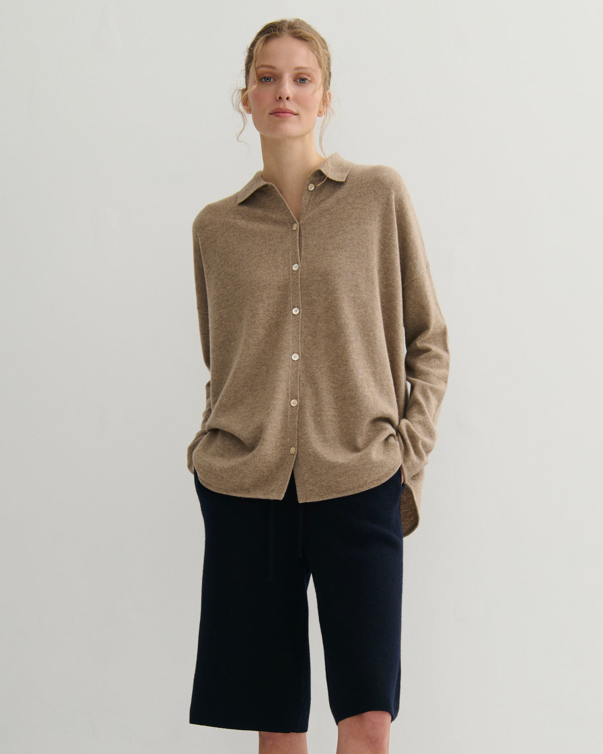 Women's Shiitake Raw undyed cashmere shirt cardigan front view