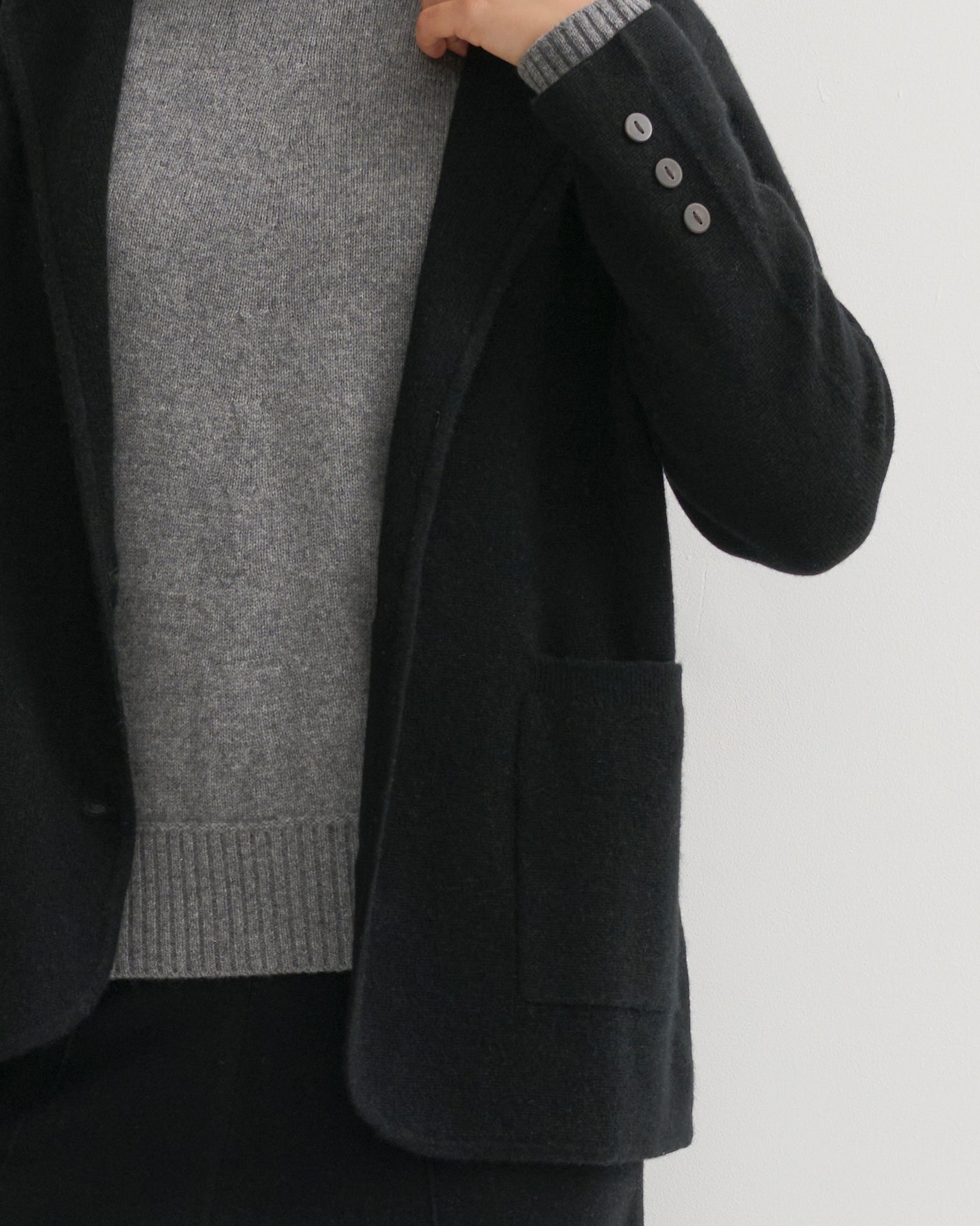 CASHMERE POWER BLAZER - BLACK