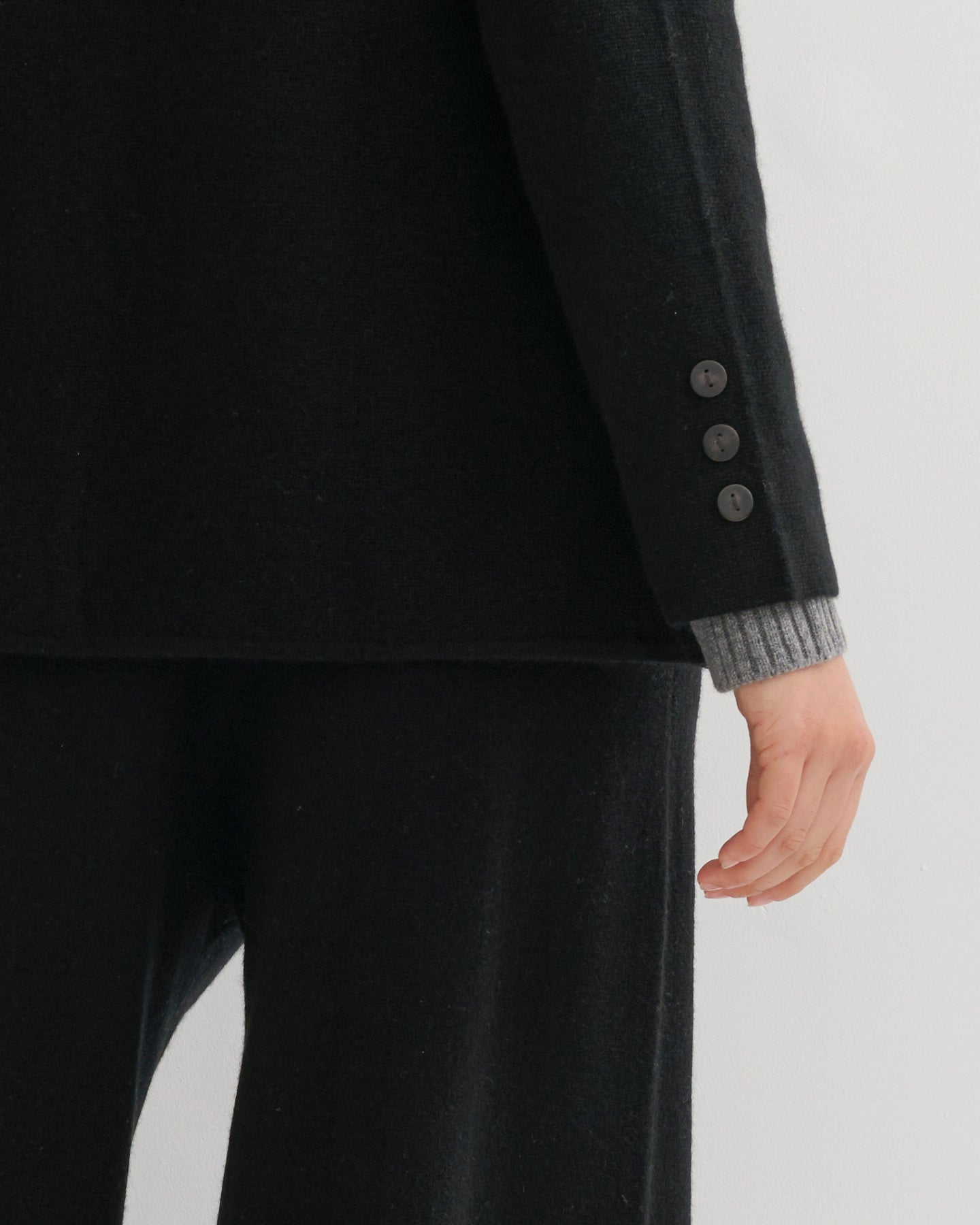 CASHMERE POWER BLAZER - BLACK