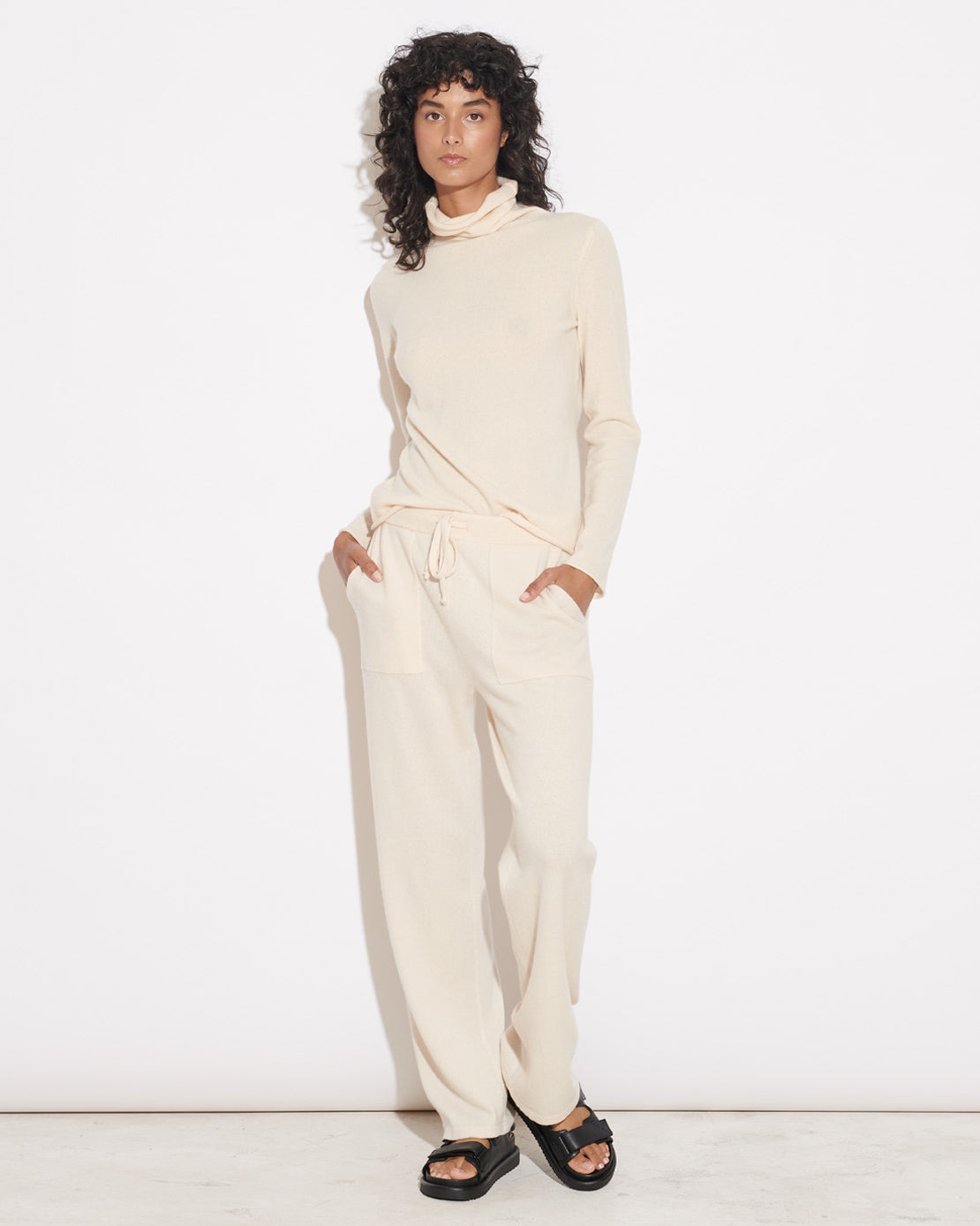 CASHMERE STRAIGHT LEG PANTS - VANILLA