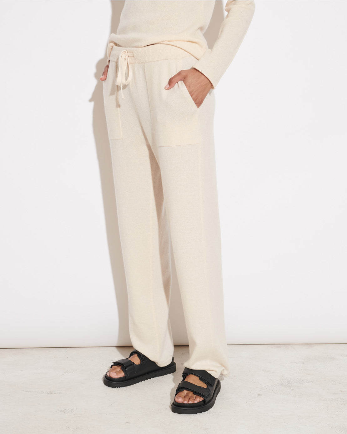 CASHMERE STRAIGHT LEG PANTS - VANILLA
