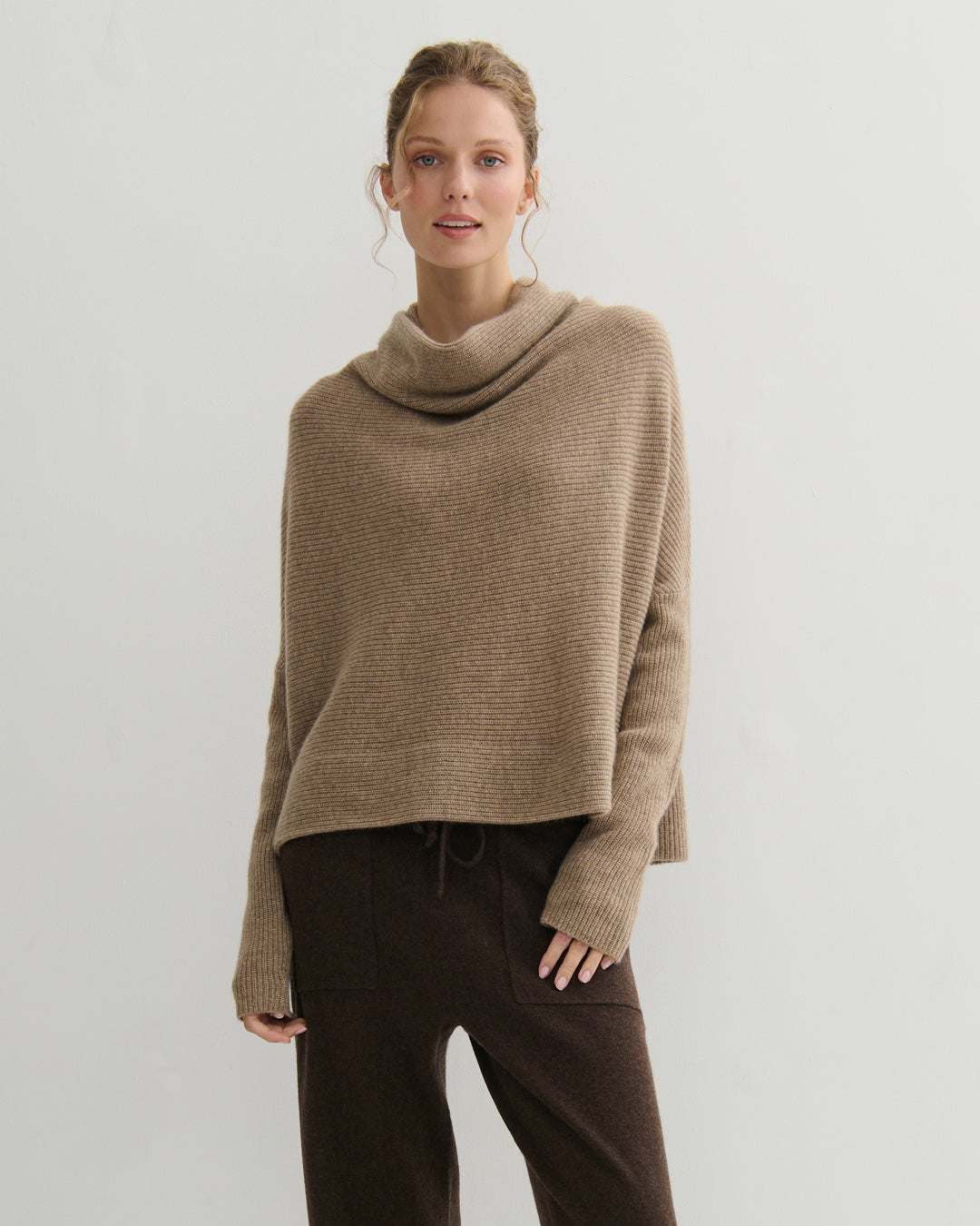 RIB KNIT COWL NECK CROP TOP - SHIITAKE RAW