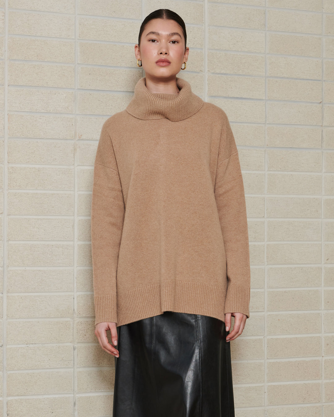 CHUNKY OVERSIZED ROLLNECK PULLOVER - CAMEL