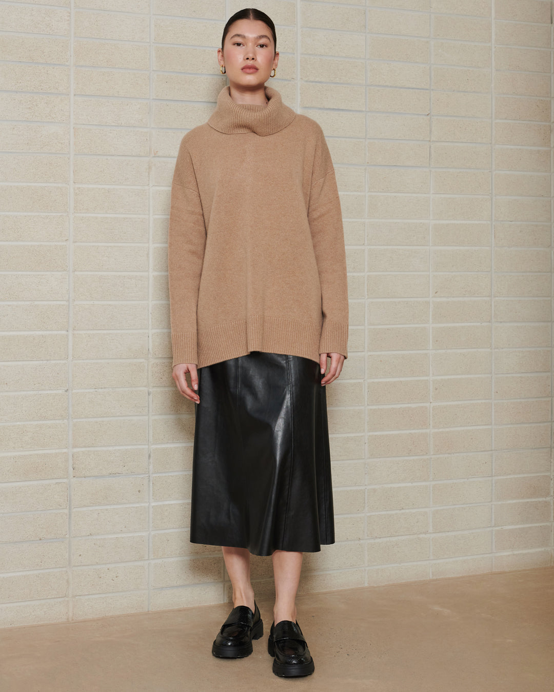 CHUNKY OVERSIZED ROLLNECK PULLOVER - CAMEL