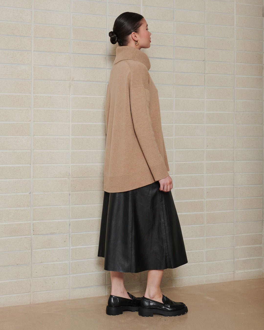 CHUNKY OVERSIZED ROLLNECK PULLOVER - CAMEL