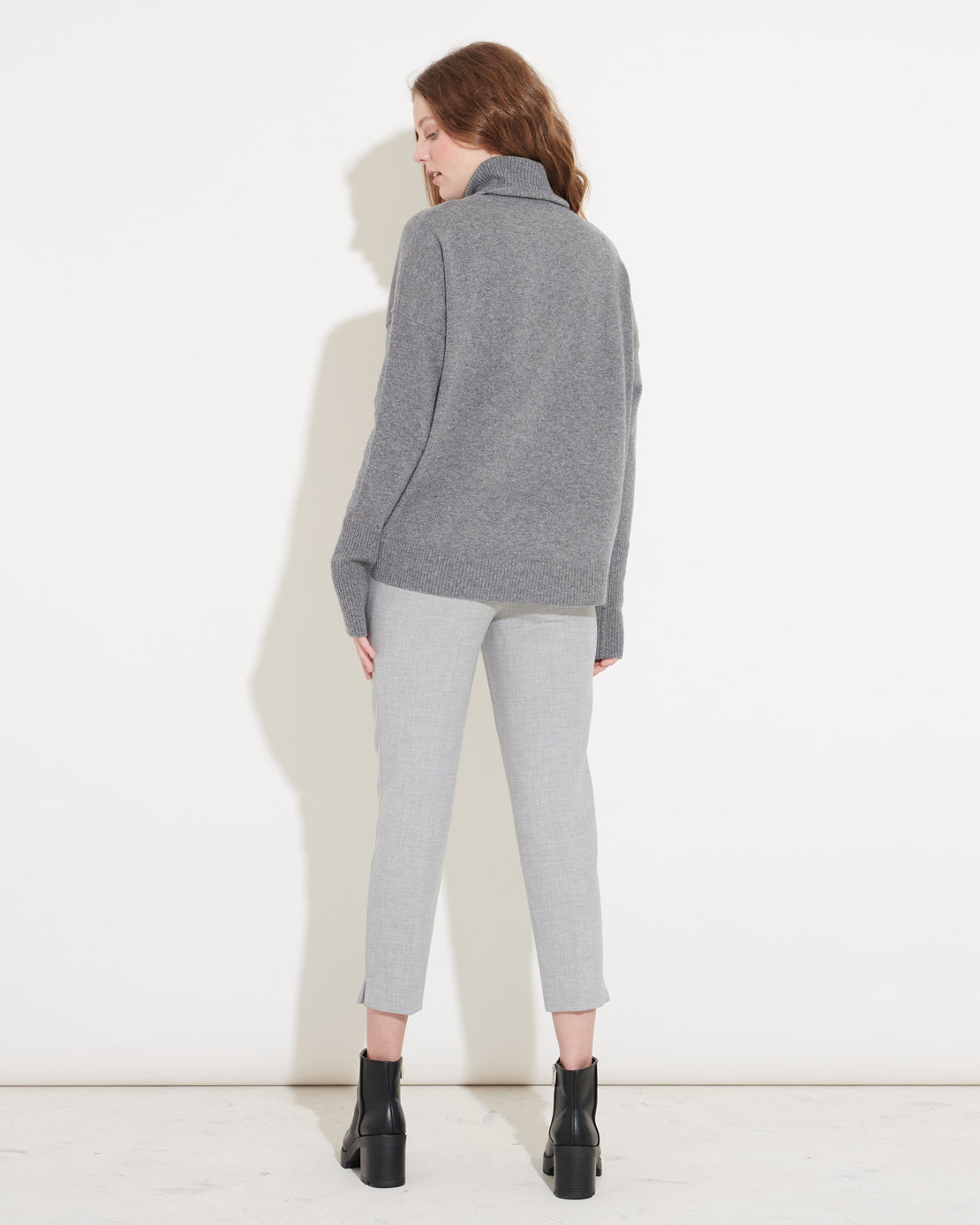 CASHMERE RELAXED ROLLNECK PULLOVER - MID GREY