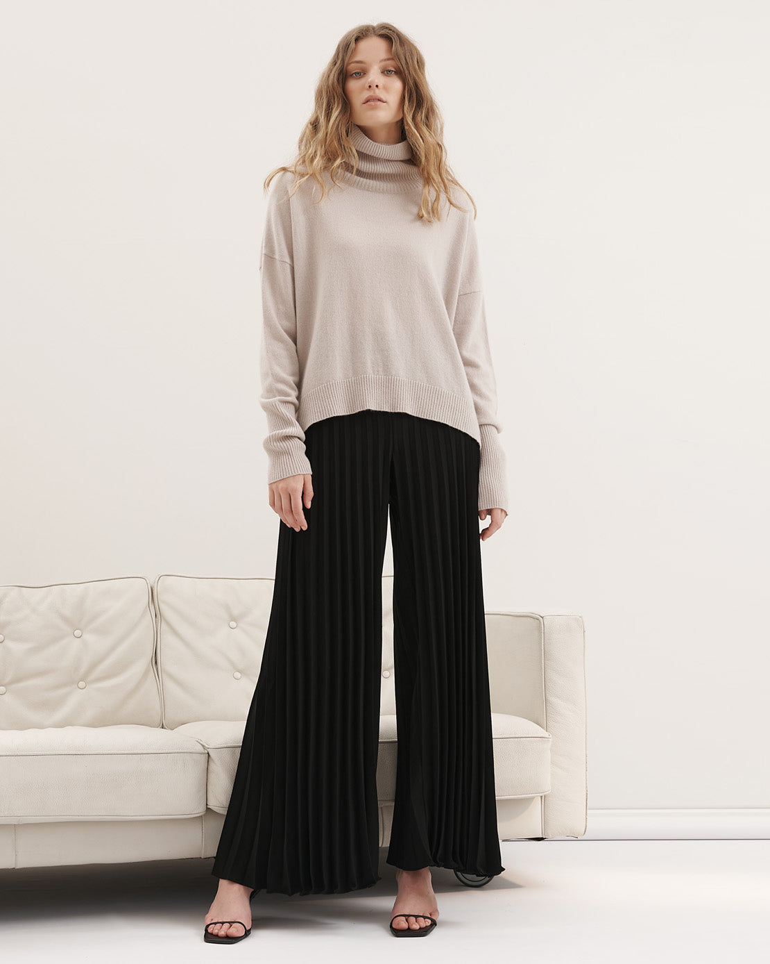 CASHMERE RELAXED ROLLNECK PULLOVER - ZEN PEBBLE