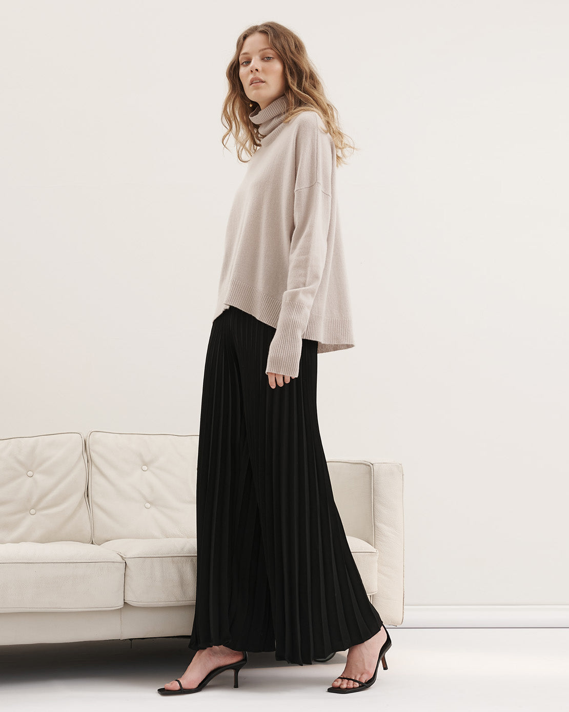 CASHMERE RELAXED ROLLNECK PULLOVER - ZEN PEBBLE