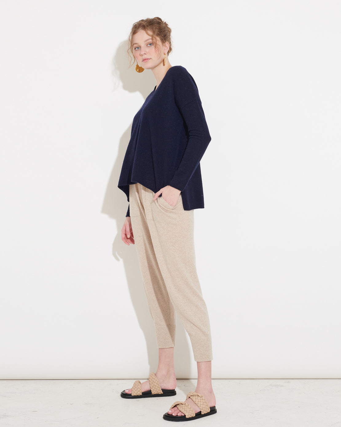 V NECK SPLIT SIDE CASHMERE PULLOVER - NAVY