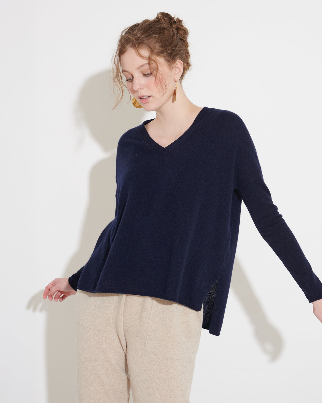V NECK SPLIT SIDE CASHMERE PULLOVER - NAVY