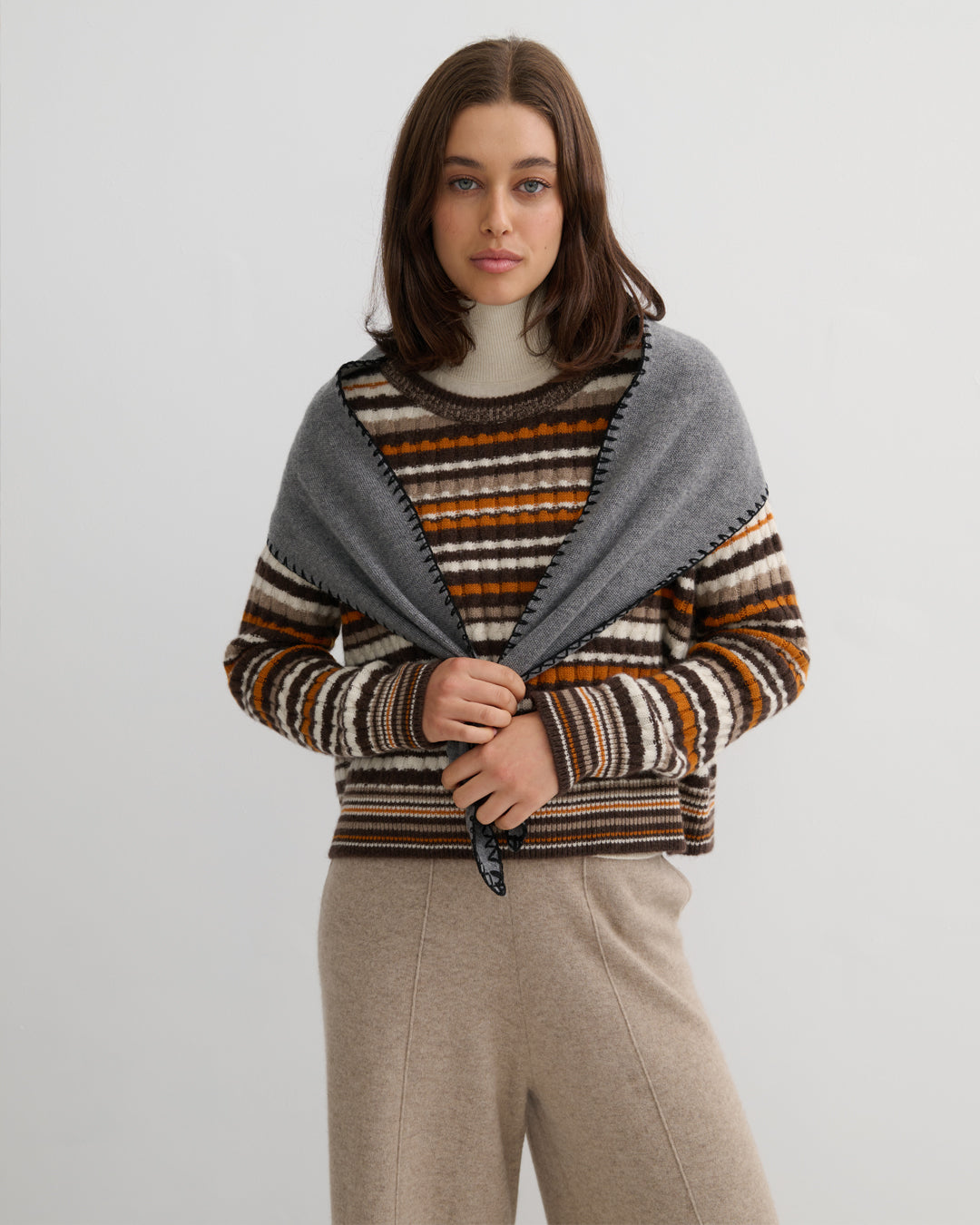 GOLDEN DUNE CREW CASHMERE PULLOVER