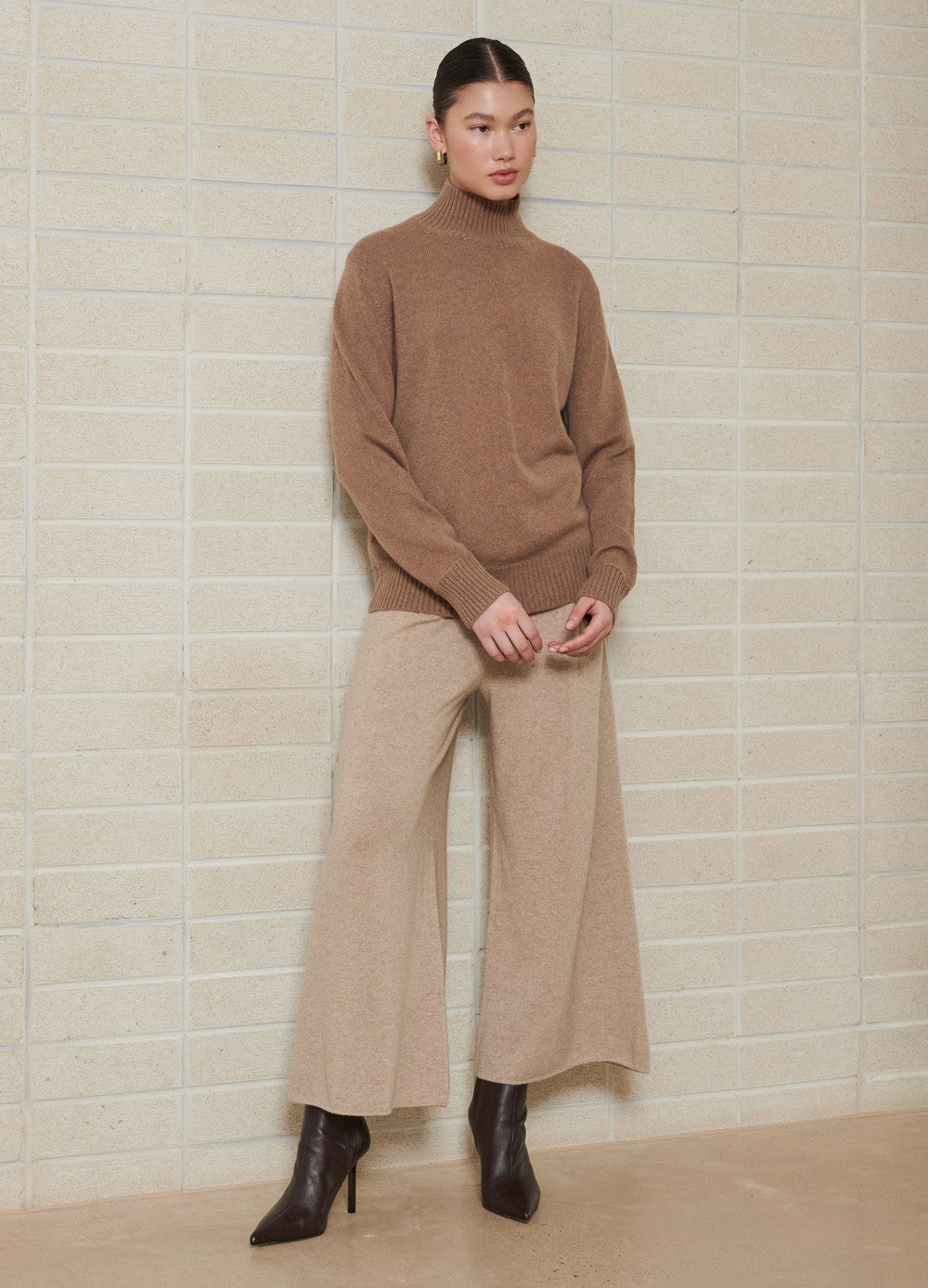 CASHMERE LUXE MOCK NECK PULLOVER - WHISKEY