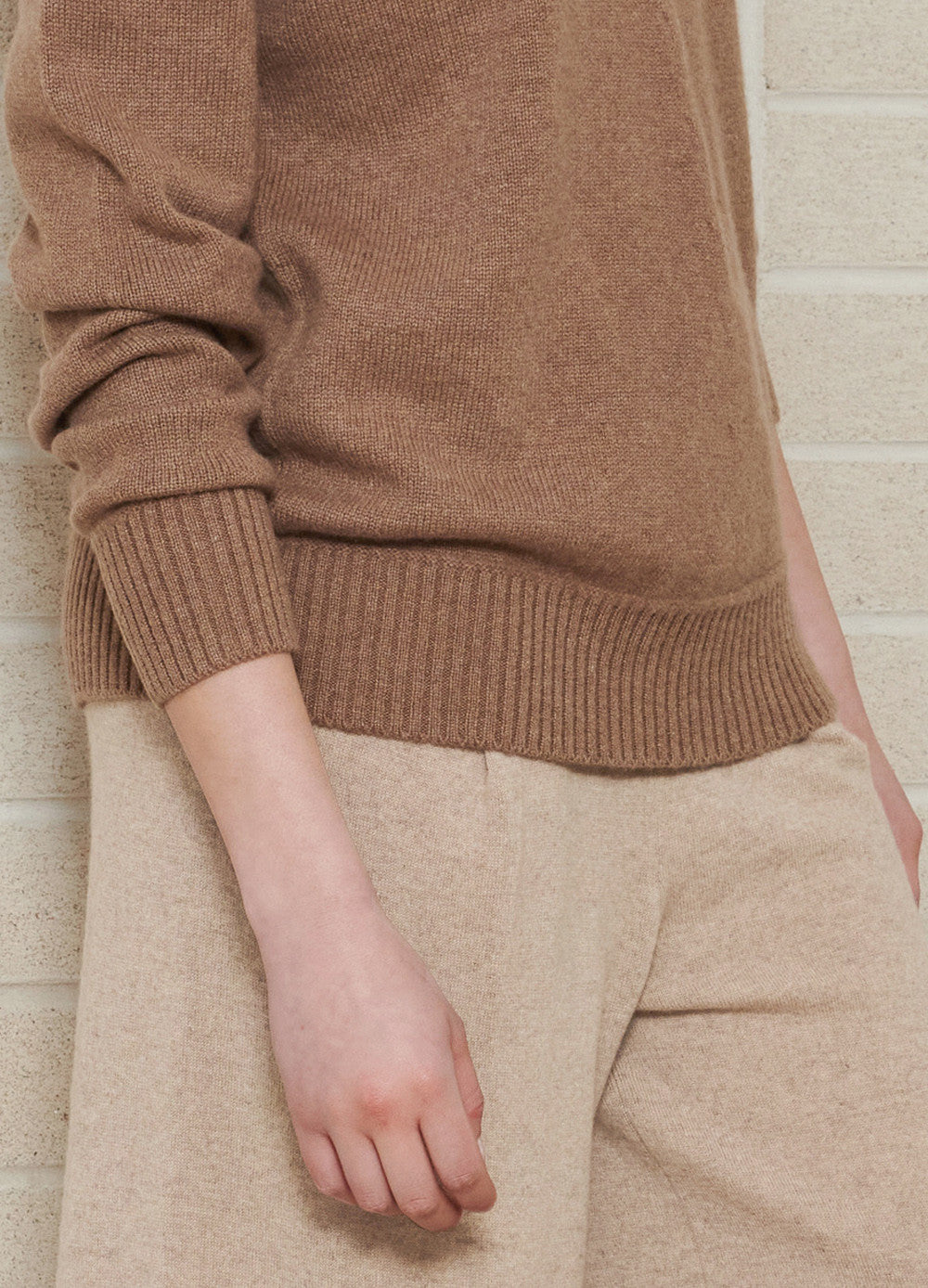 CASHMERE LUXE MOCK NECK PULLOVER - WHISKEY