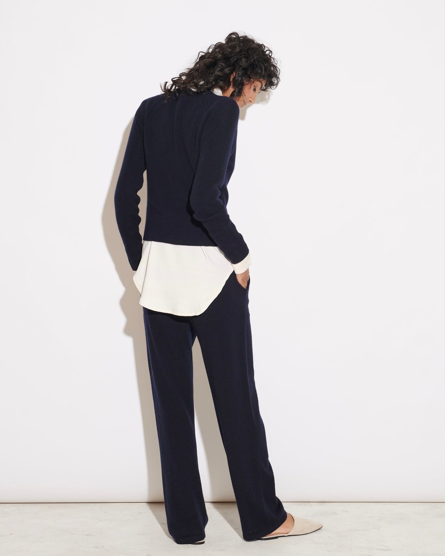 THE CLOUD V NECK CARDIGAN - NAVY