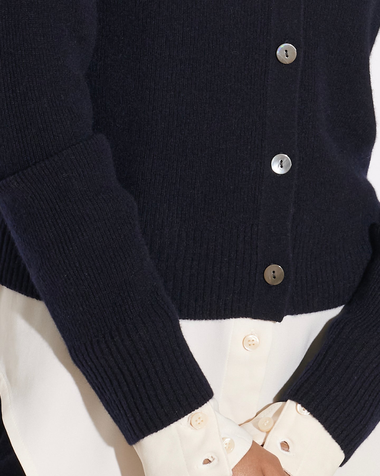 THE CLOUD V NECK CARDIGAN - NAVY