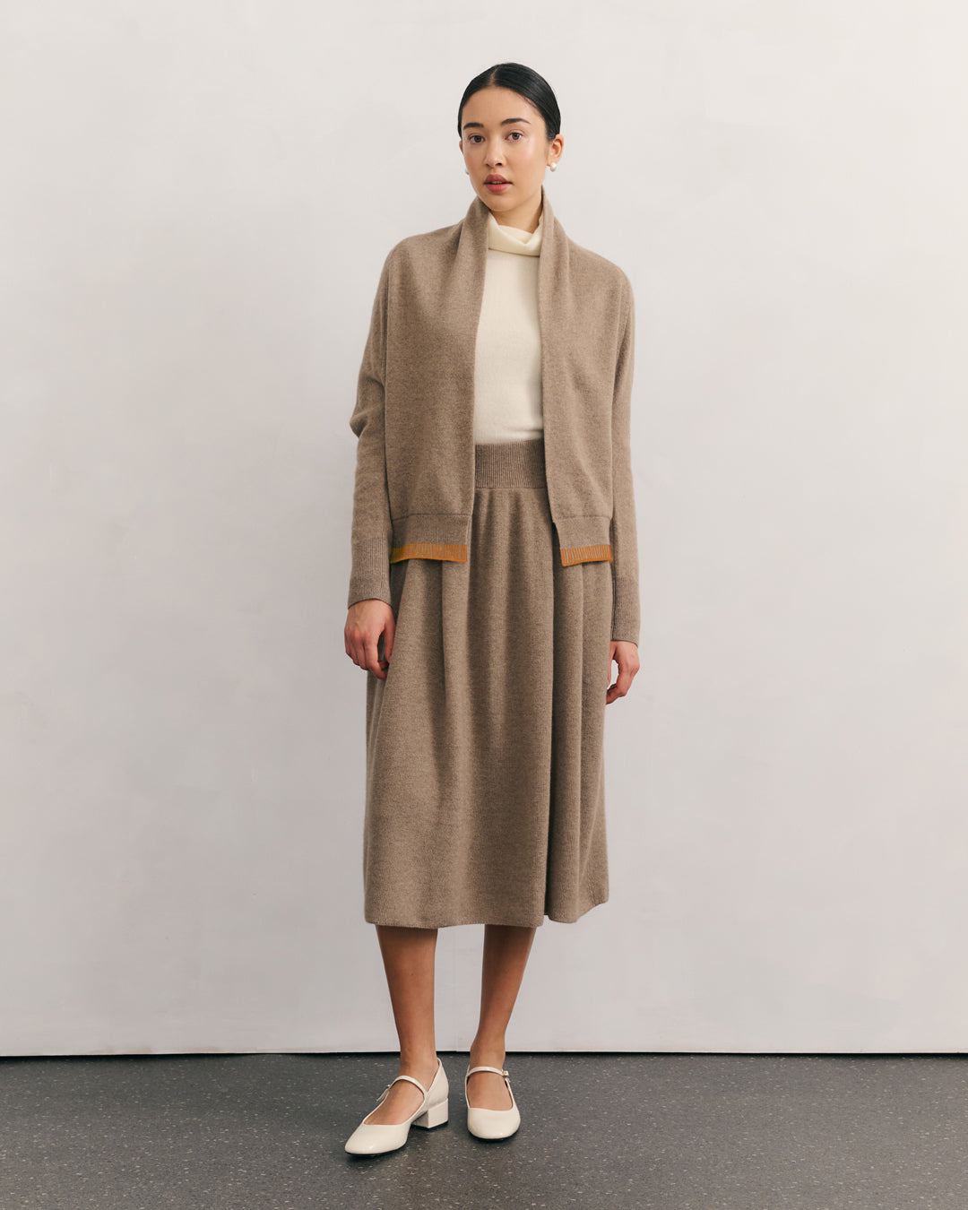 CASHMERE UPSIDE DOWN CARDIGAN - SHIITAKE