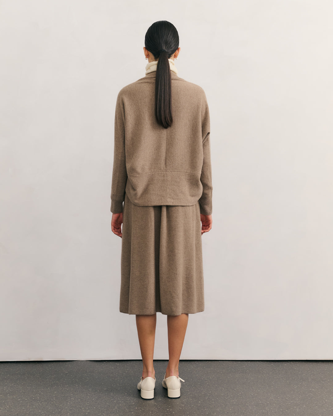 CASHMERE UPSIDE DOWN CARDIGAN - SHIITAKE