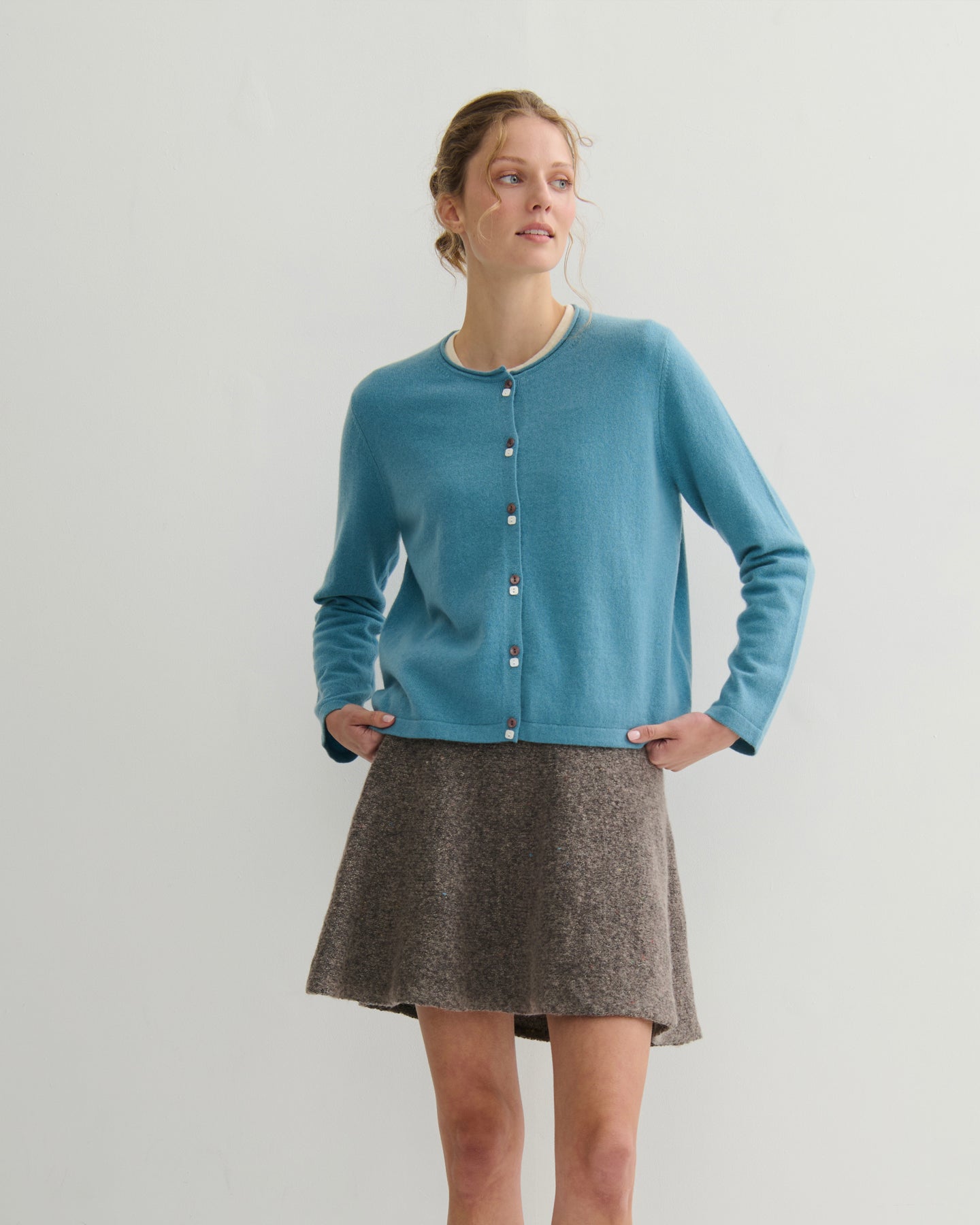 EASY DAYS CASHMERE DOUBLE BOTTON CARDIGAN - LAKE BLUE