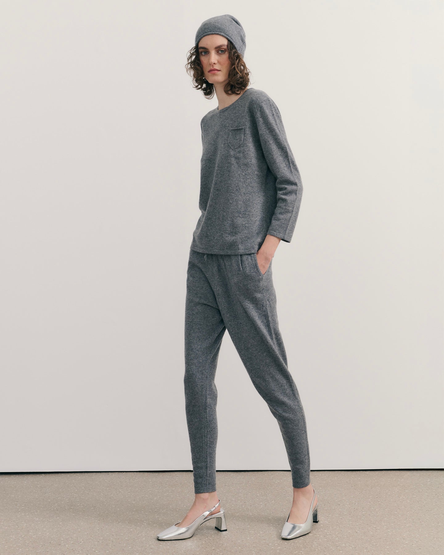 BE SPOILED CASHMERE TRACK PANTS - MID GREY