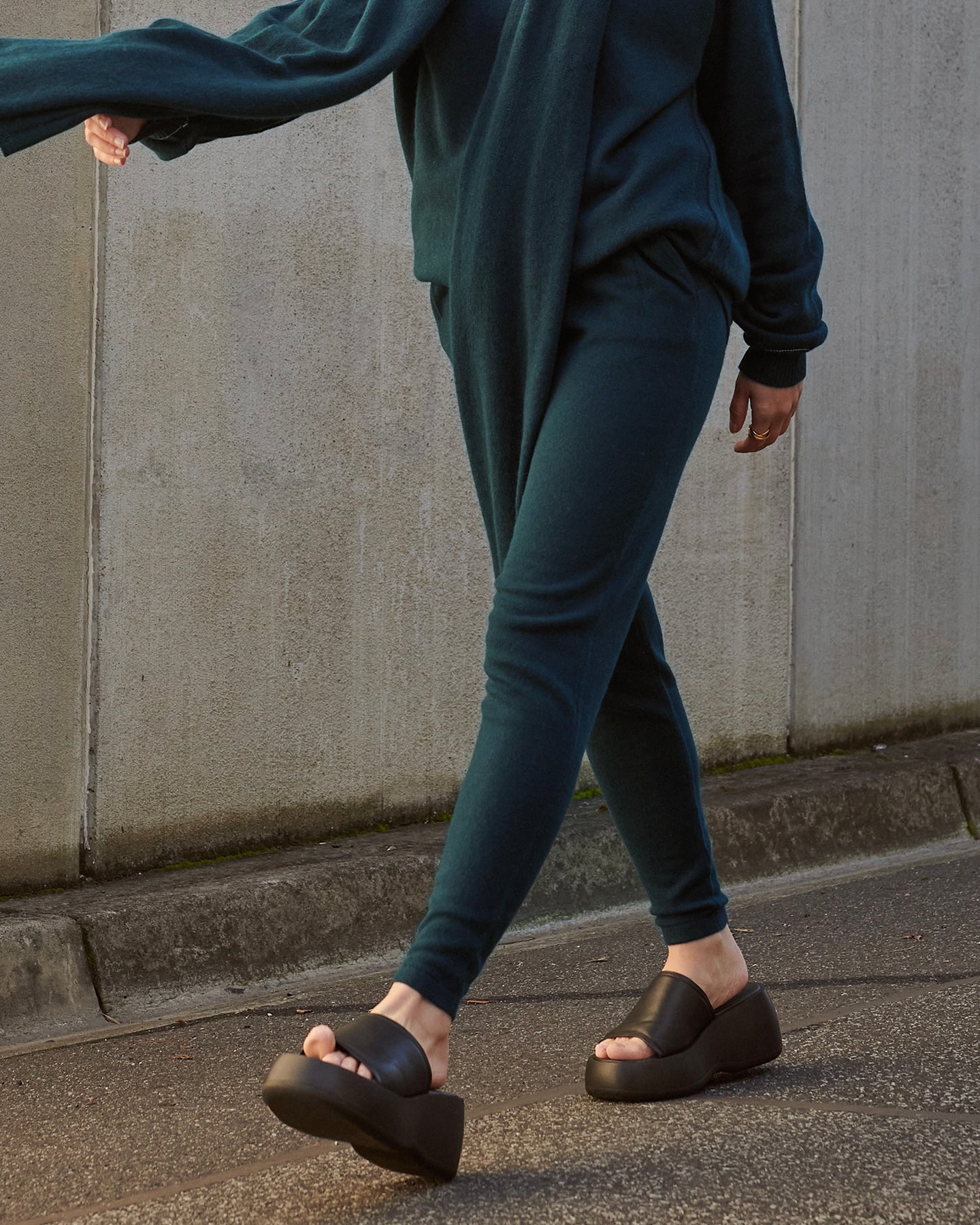 BE SPOILED CASHMERE TRACK PANTS - DARK TEAL