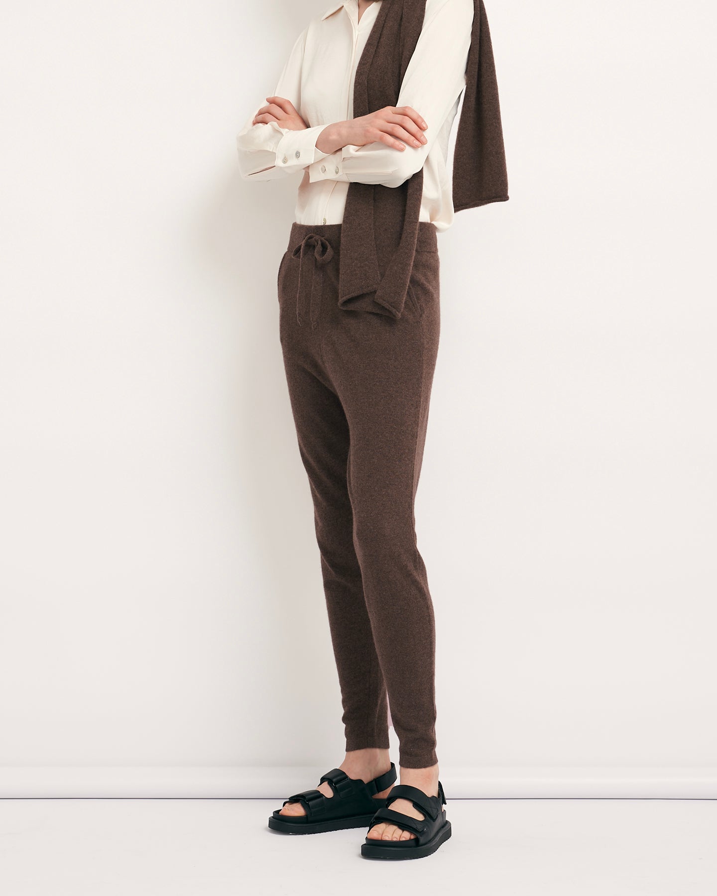 BE SPOILED CASHMERE TRACK PANTS - CHESTNUT