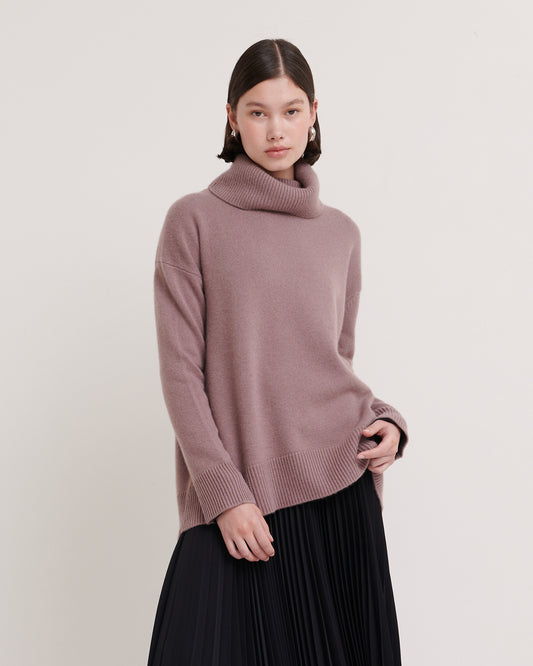 CHUNKY OVERSIZED ROLLNECK PULLOVER - CLAY