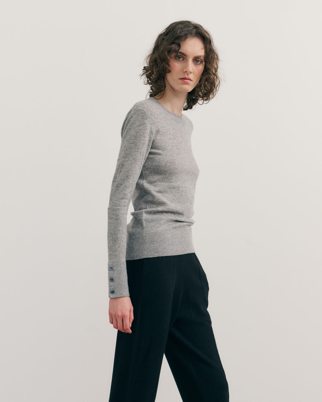 CASHMERE UTOPIA LUXFIT CREW - STEEL GREY