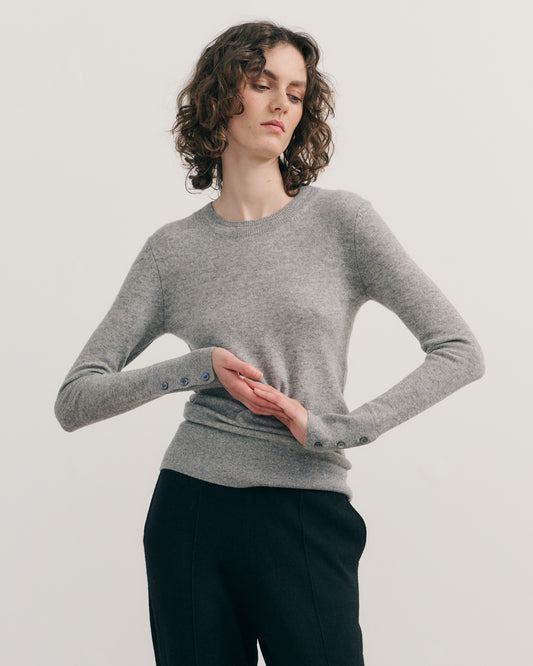 Women wearing steel grey 100 percent cashmere luxfit crew neck sweater front view
