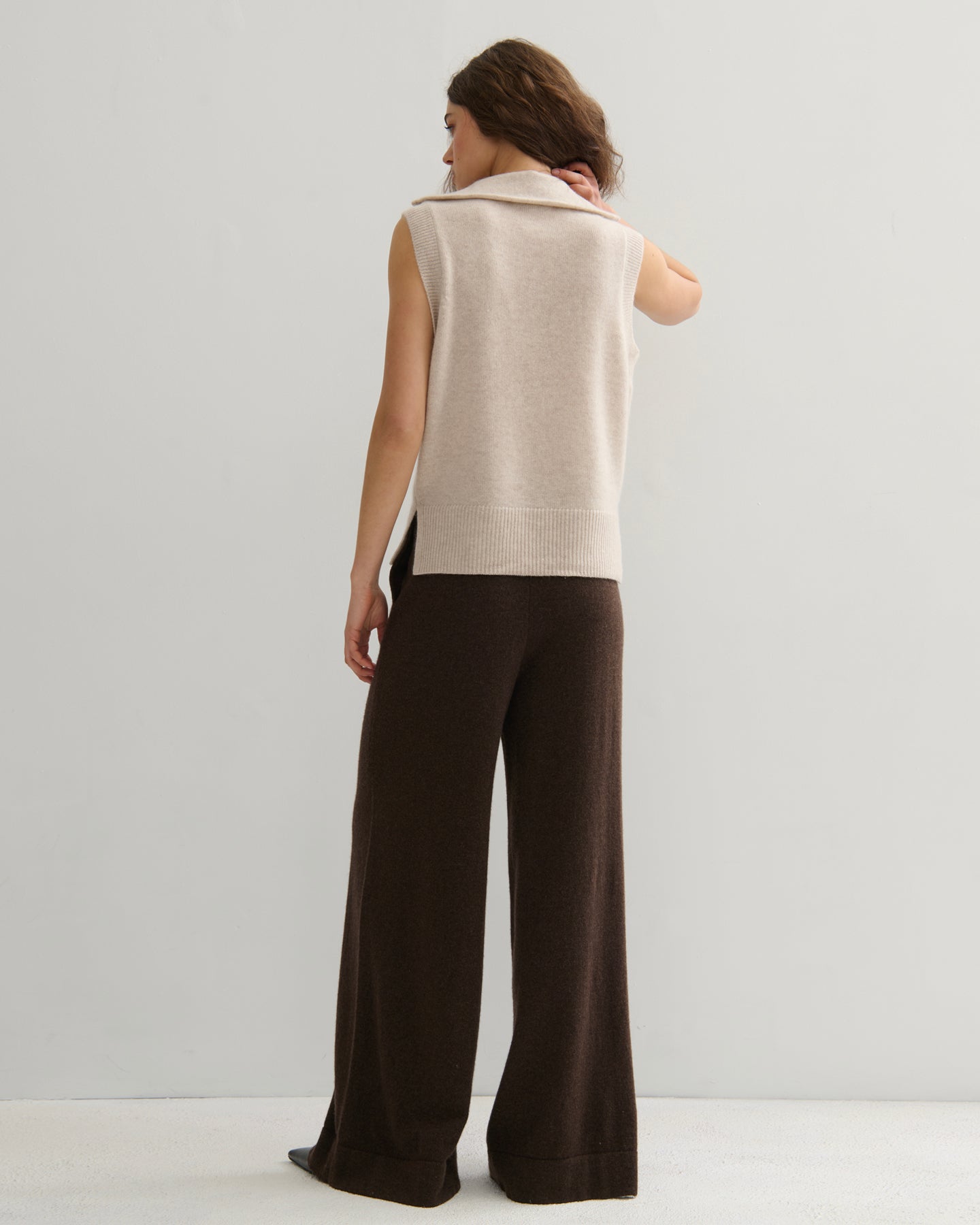 CASHMERE ZIP VEST - BEIGE RAW