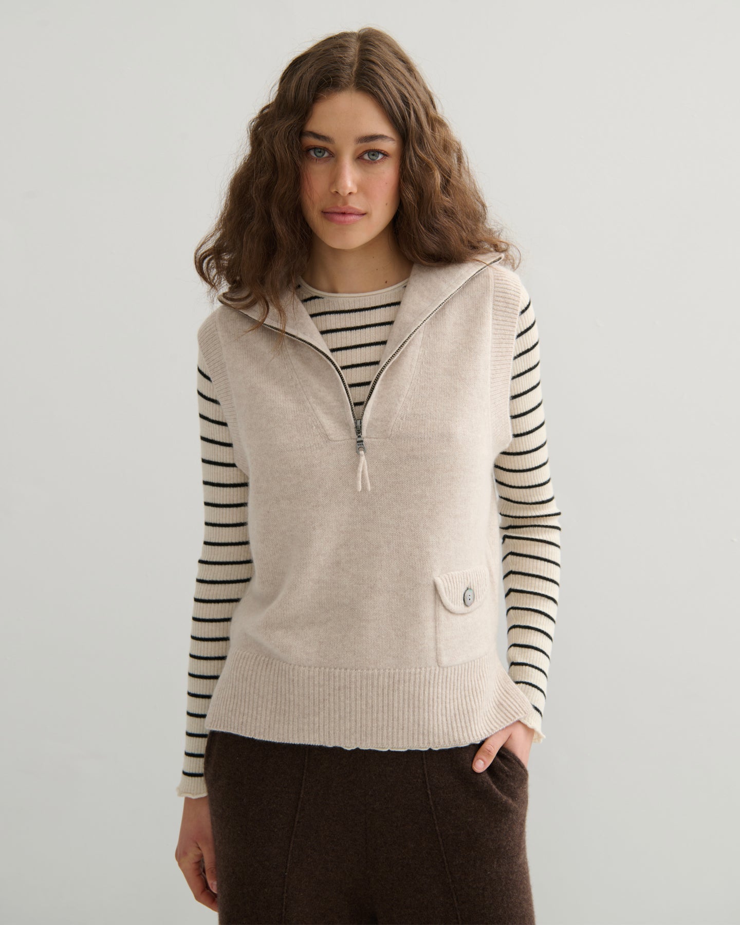 CASHMERE ZIP VEST - BEIGE RAW