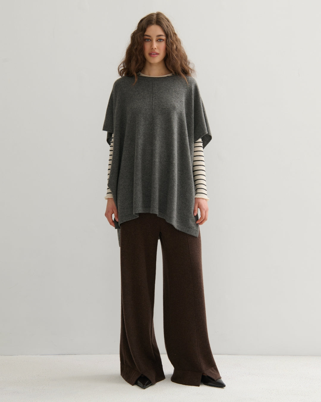 CASHMERE OVERSIZED PONCHO STYLE PULLOVER - DARK GREY