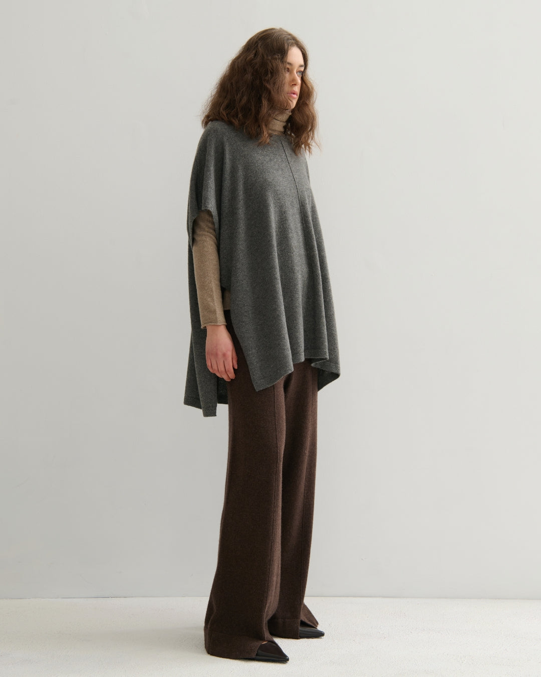 CASHMERE OVERSIZED PONCHO STYLE PULLOVER - DARK GREY