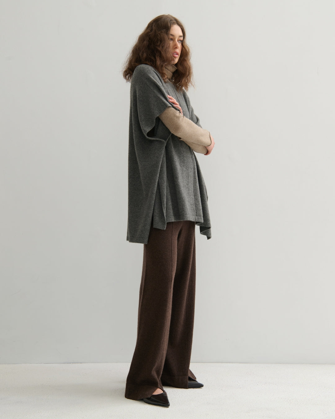 CASHMERE OVERSIZED PONCHO STYLE PULLOVER - DARK GREY