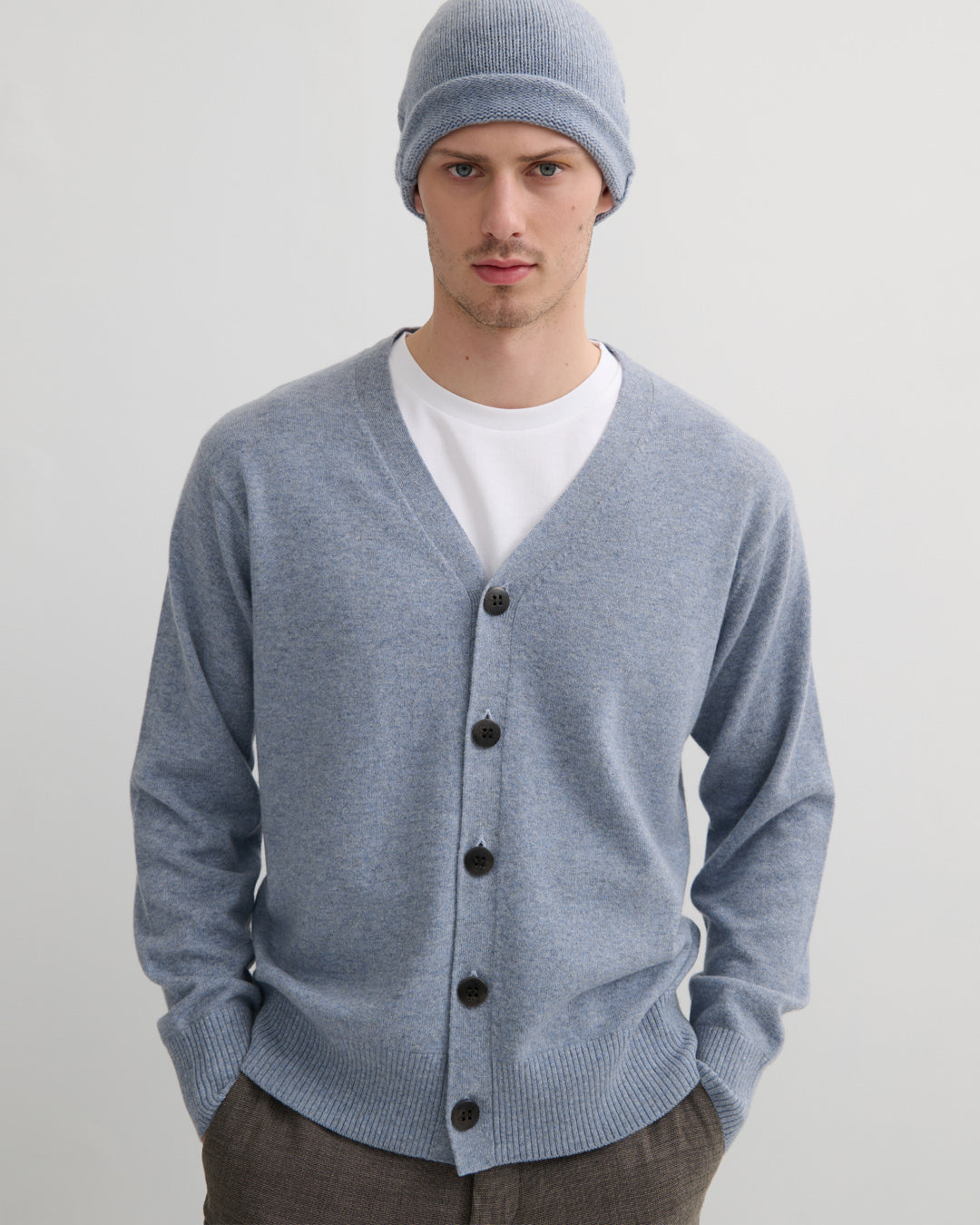 MEN'S CASHMERE V NECK CARDIGAN- MISTY BLUE