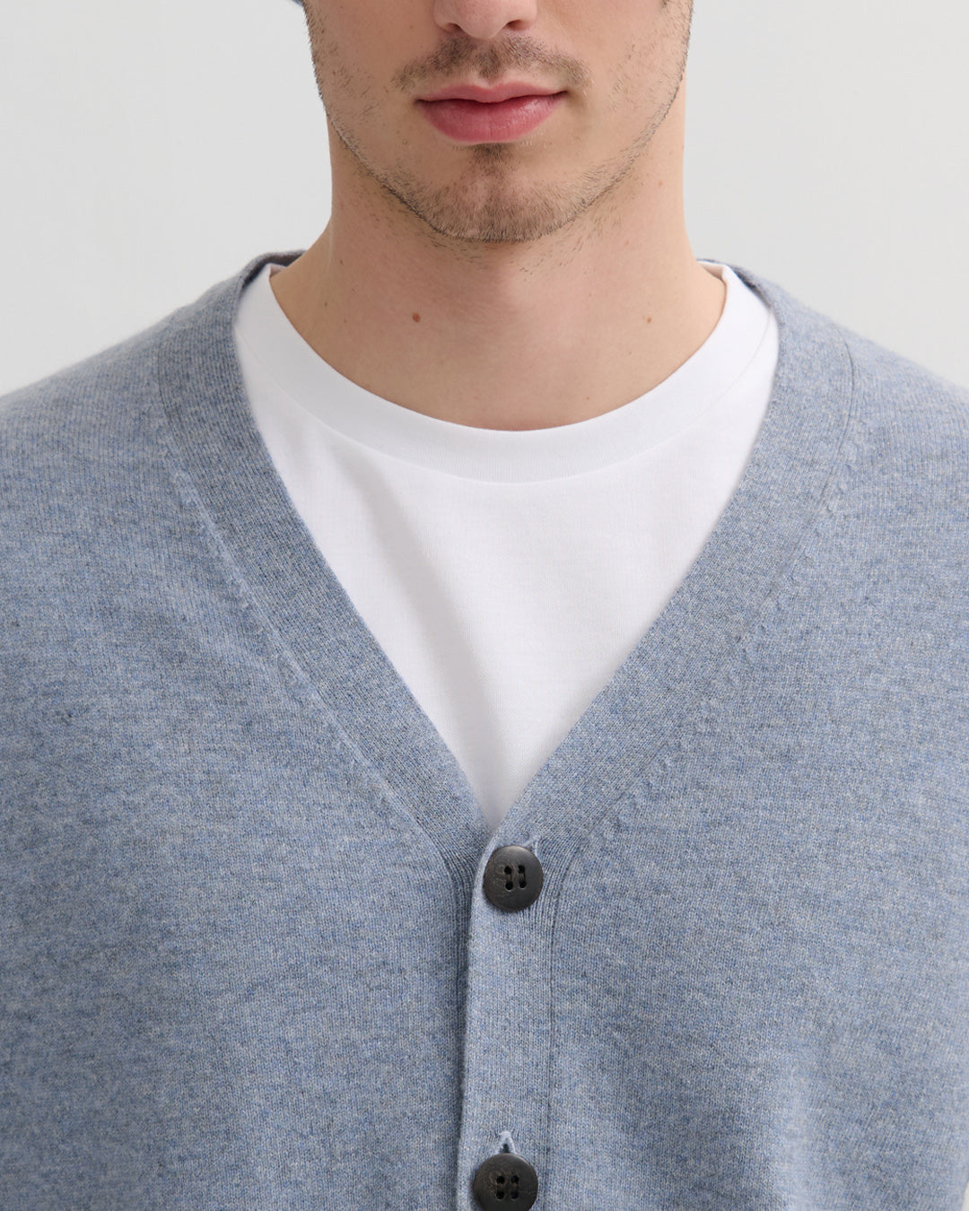 MEN'S CASHMERE V NECK CARDIGAN- MISTY BLUE