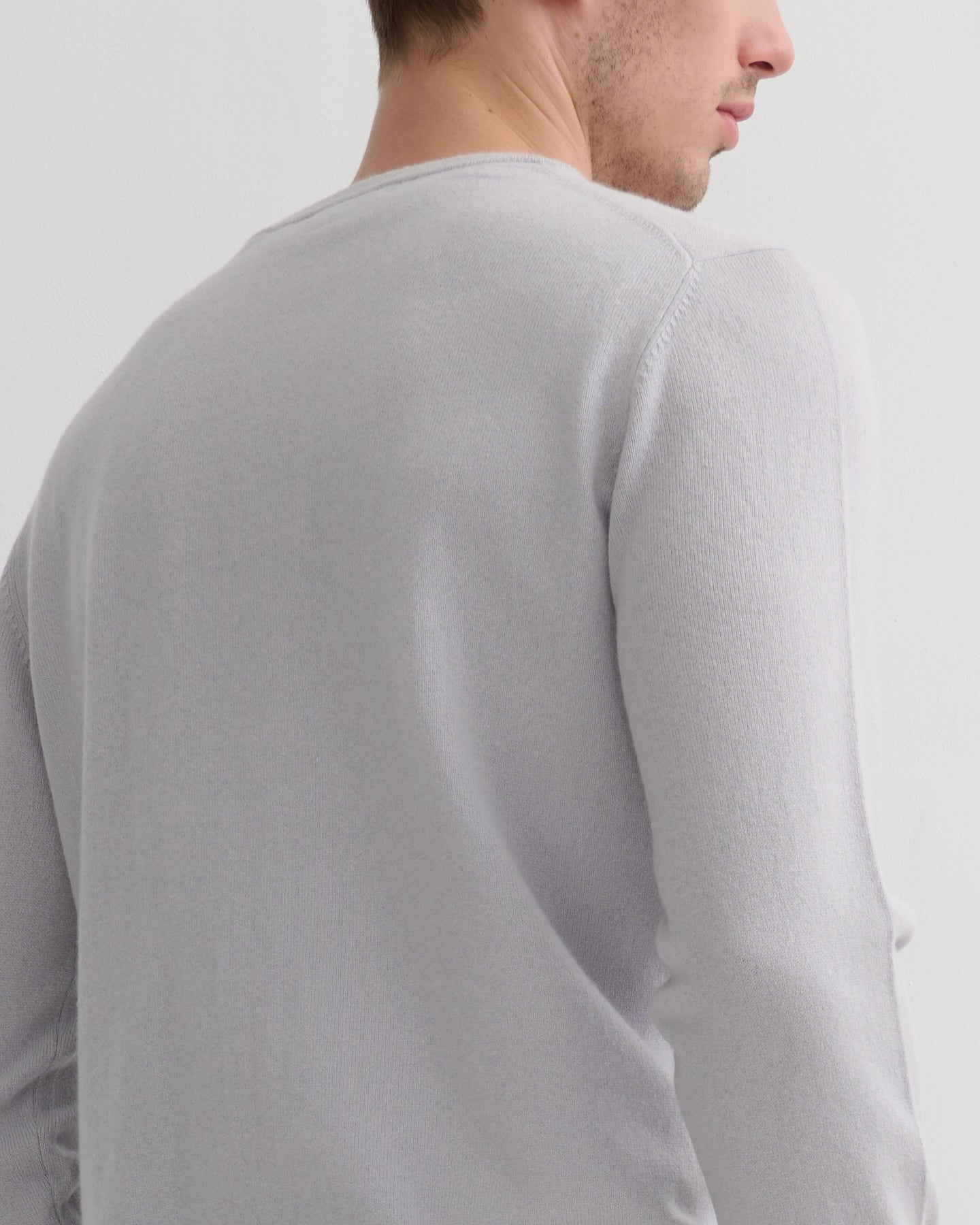 MEN'S CASHMERE CREW NECK PULLOVER - SMOKE