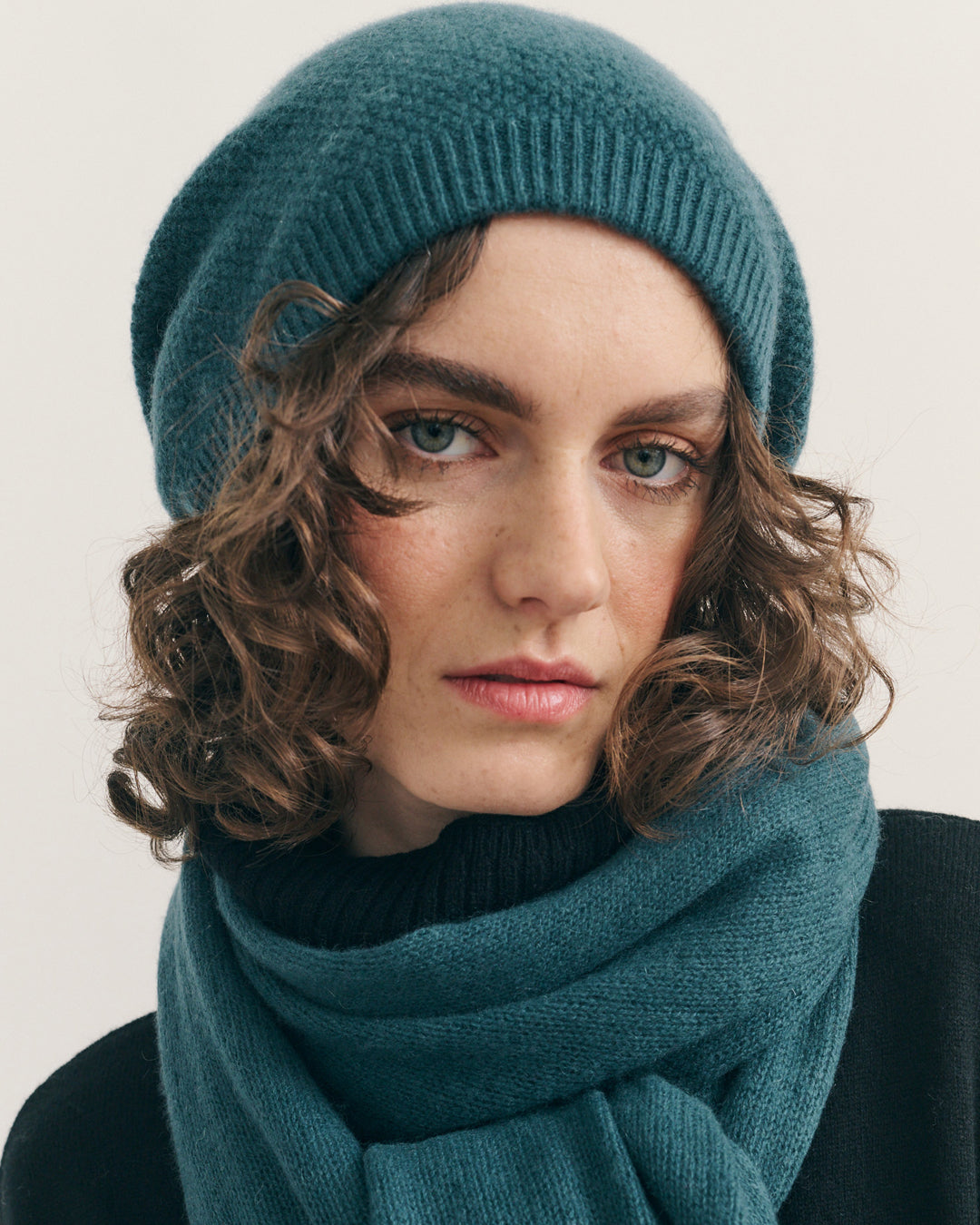 PINAPPLE KNIT CASHMERE BEANIE - OPAL BLUE