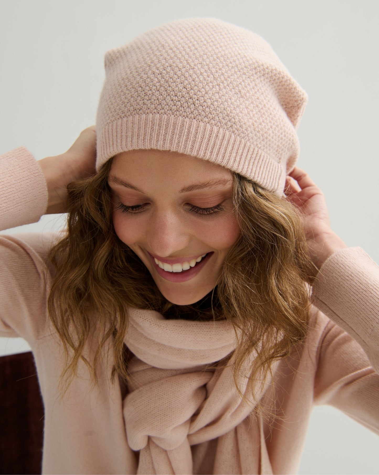 PINAPPLE KNIT CASHMERE BEANIE - BLUSH