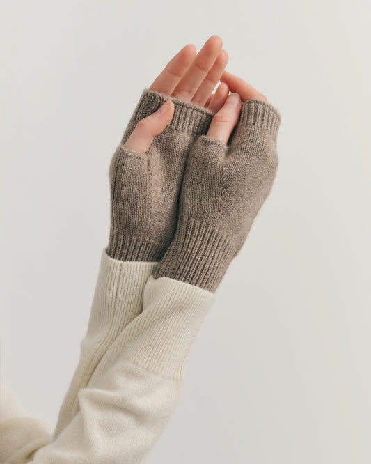 CASHMERE WRIST WARMER MITTENS - SHIITAKE