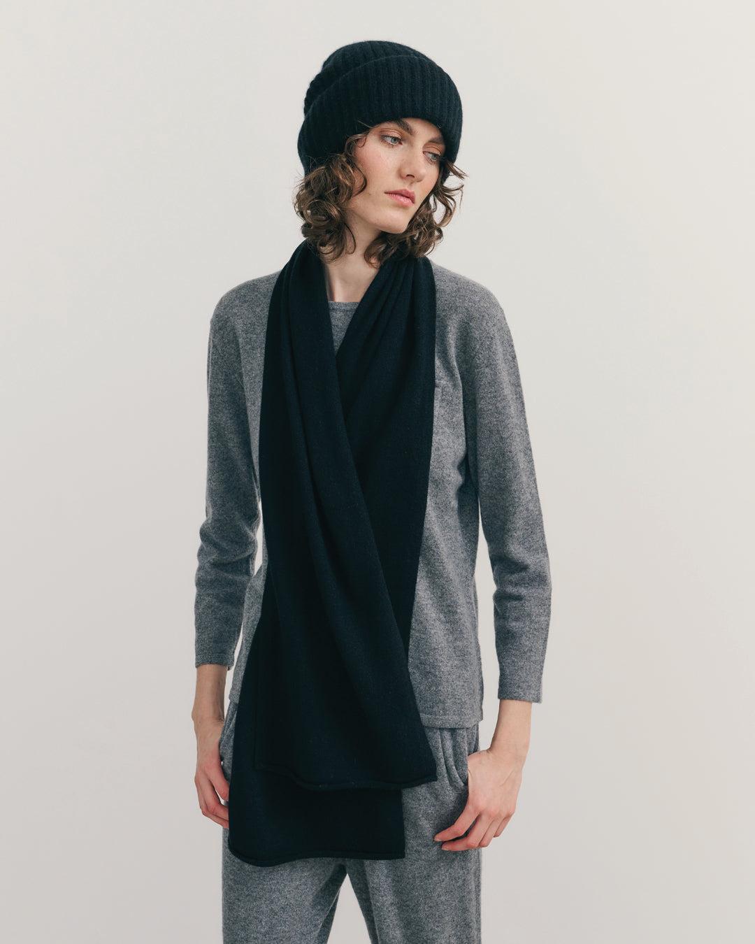 EVERYDAY CASHMERE SCARF - BLACK
