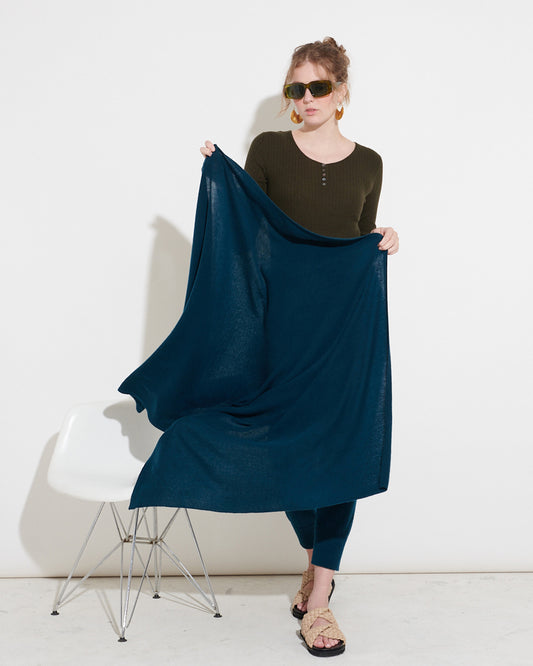 OVERSIZED CASHMERE TRAVEL WRAP - DARK TEAL