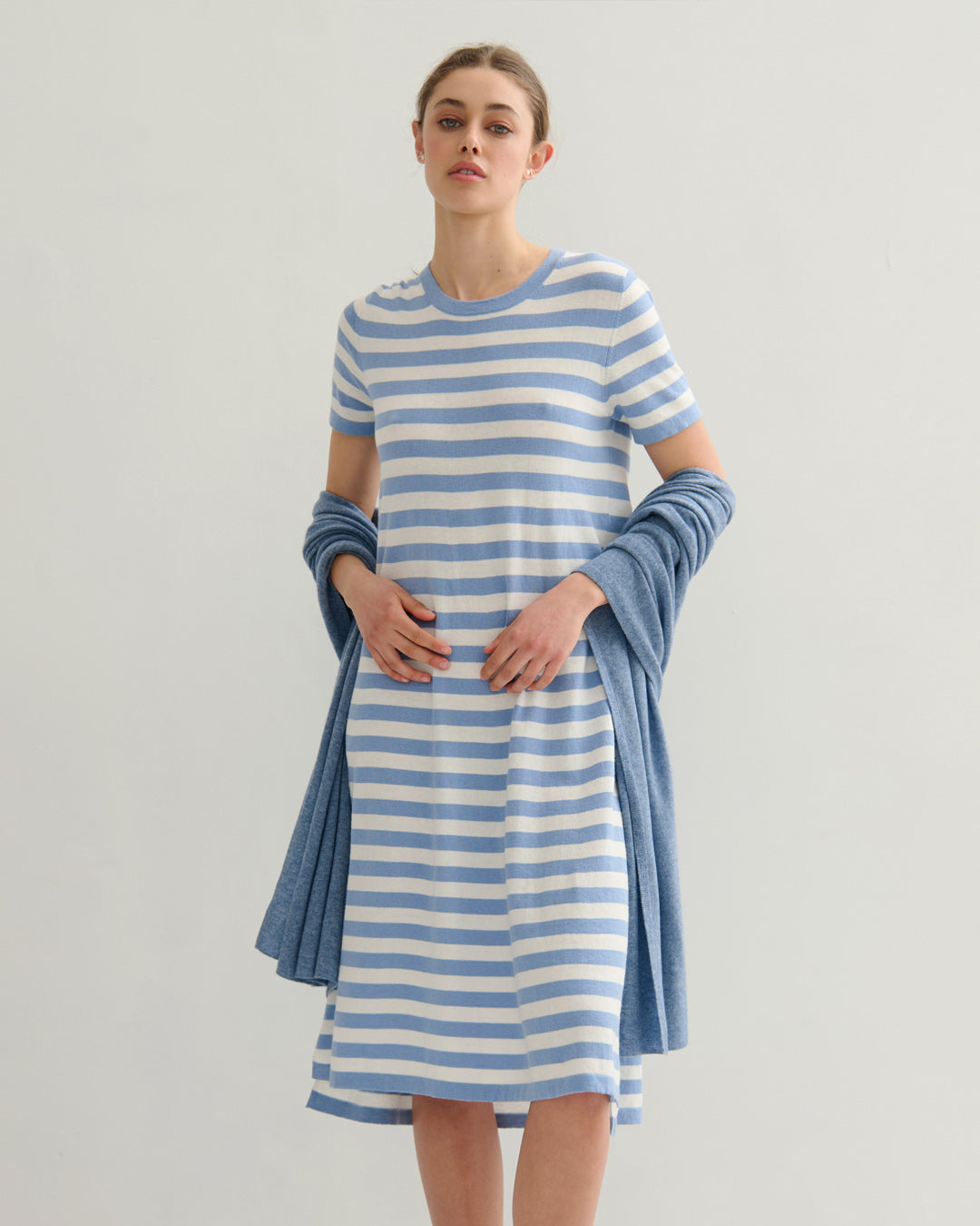 OVERSIZED CASHMERE TRAVEL WRAP - DENIM BLUE