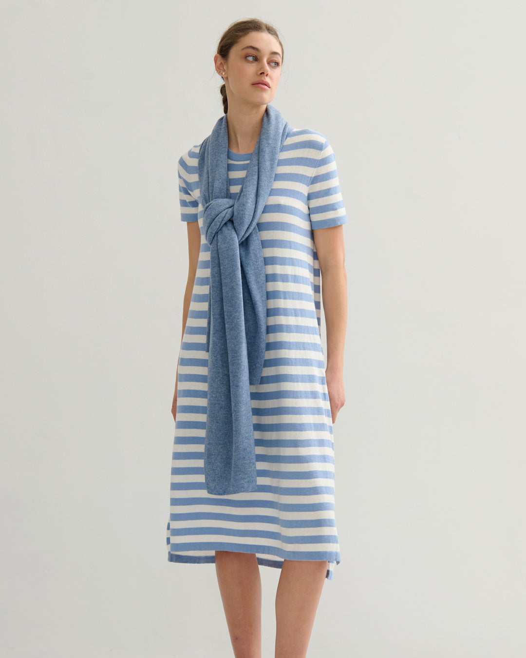OVERSIZED CASHMERE TRAVEL WRAP - DENIM BLUE